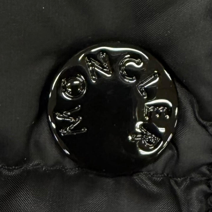 Excellent MONCLER down coat HERMINE Hood and logo patch included black Nylon 1