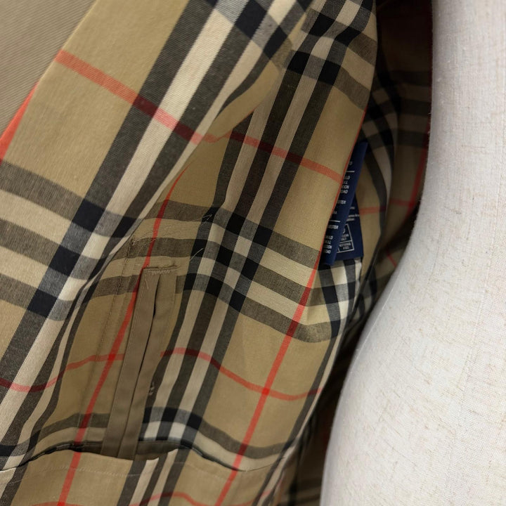 Pristine Burberrys coat Deadstock fly-front jacket with Nova Check pattern