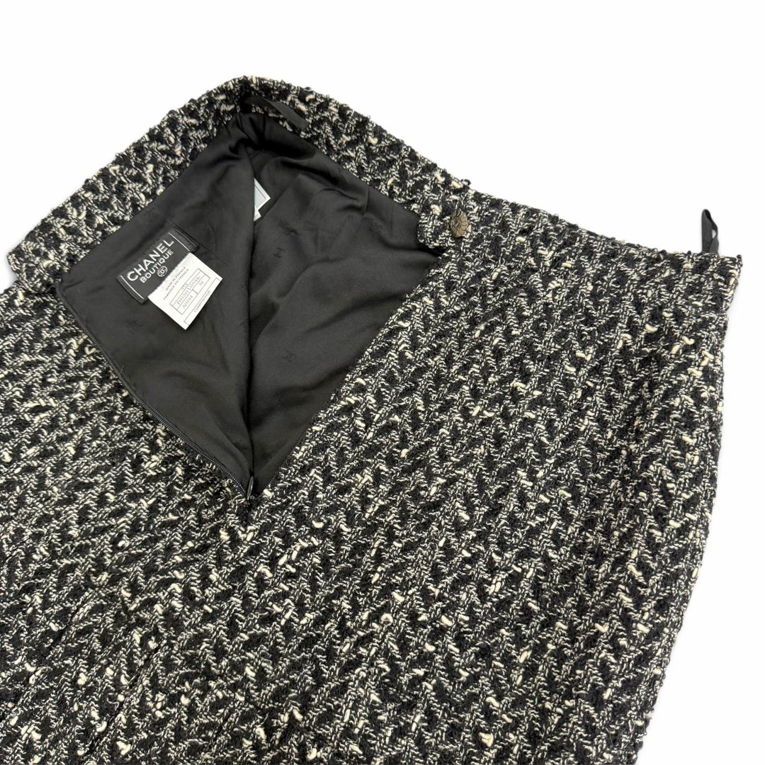 Great CHANEL suit COCO Button Mixed Tweed Skirt Suit Two-Piece Set 38 97A P09701