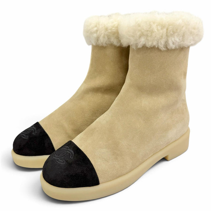 Pristine CHANEL short boots COCO Mark Back Zip Sheepskin Ankle Boots 37 G45941