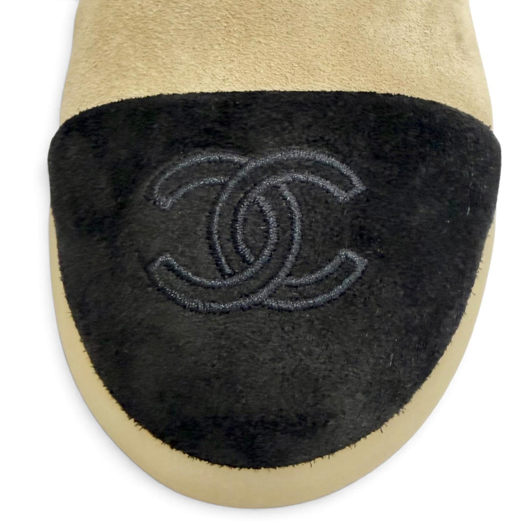 Pristine CHANEL short boots COCO Mark Back Zip Sheepskin Ankle Boots 37 G45941