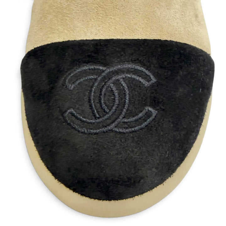 Pristine CHANEL short boots COCO Mark Back Zip Sheepskin Ankle Boots 37 G45941