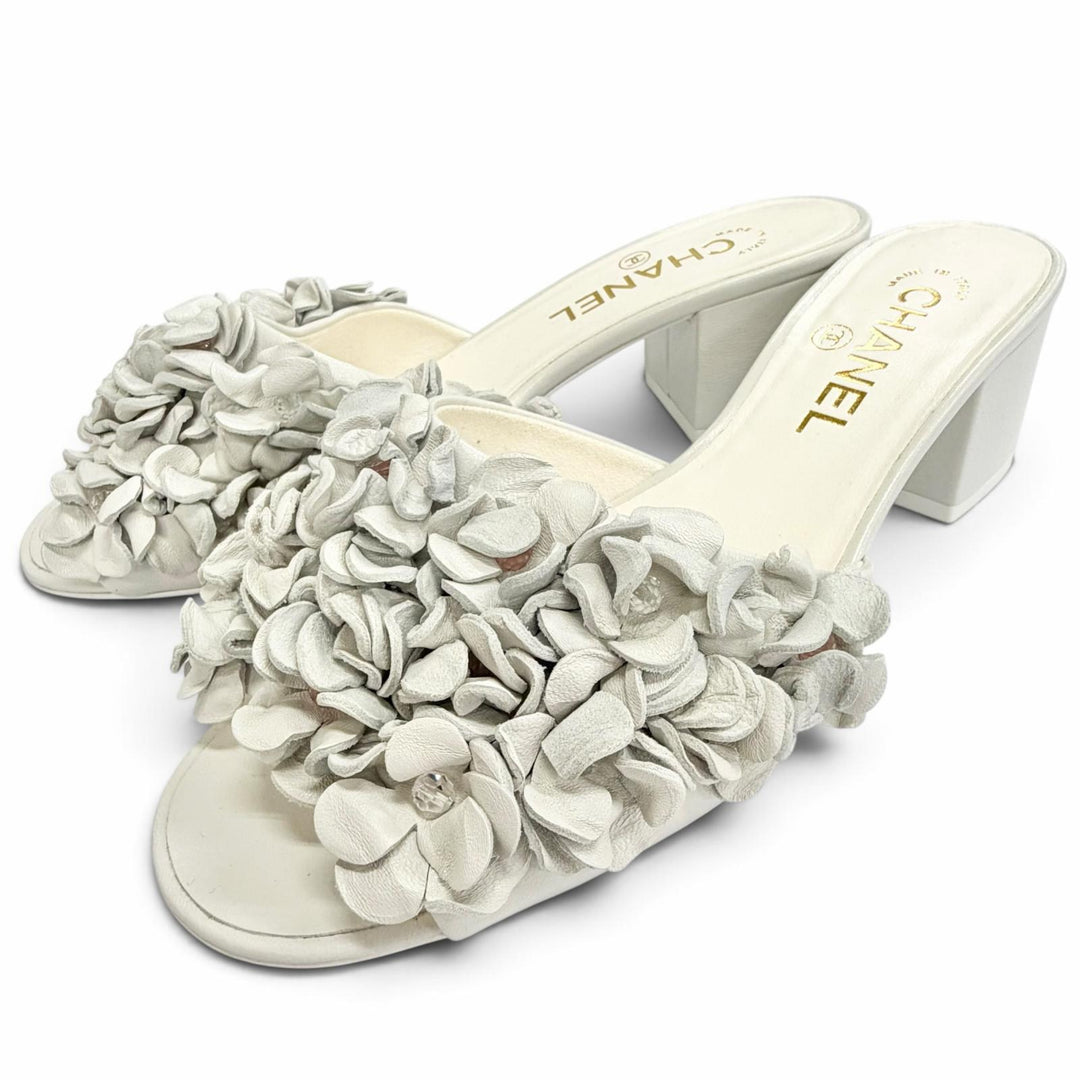 Pristine CHANEL COCO Mark beaded flower motif mule sandals gray 37.5 G46359
