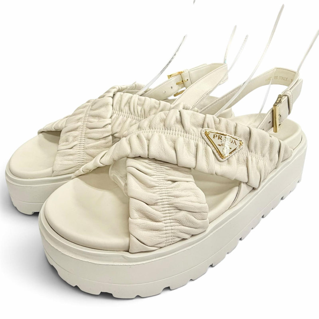 Great PRADA Matelassé leather platform sandals Triangle logo white 37 1XZ796