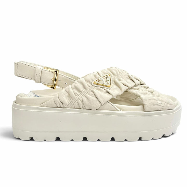 Great PRADA Matelassé leather platform sandals Triangle logo white 37 1XZ796
