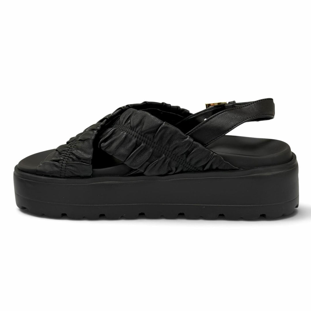 Pristine PRADA Matelassé leather platform sandals Triangle logo 35.5 1XZ796