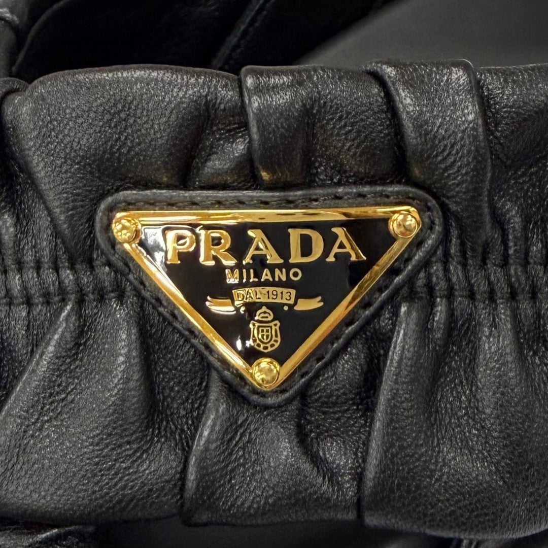 Pristine PRADA Matelassé leather platform sandals Triangle logo 35.5 1XZ796