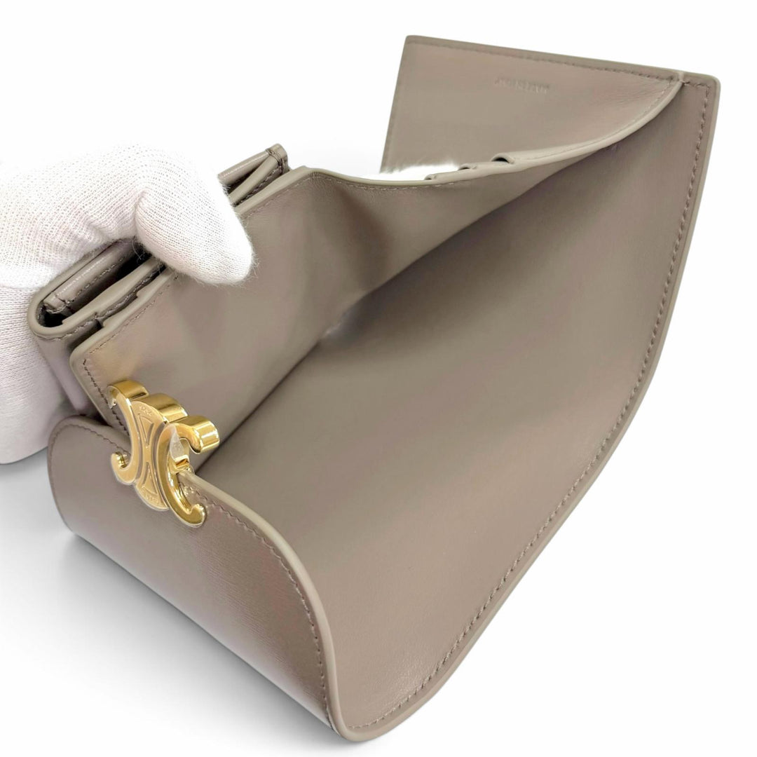Pristine CELINE Tri-fold wallet Trionf Small Flap Wallet Shinycalfskin 10D783DPV