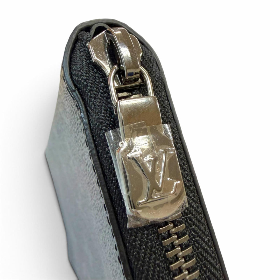Excellent LOUIS VUITTON Purse LV Monogram Eclipse Zippy Wallet Vertical M62295
