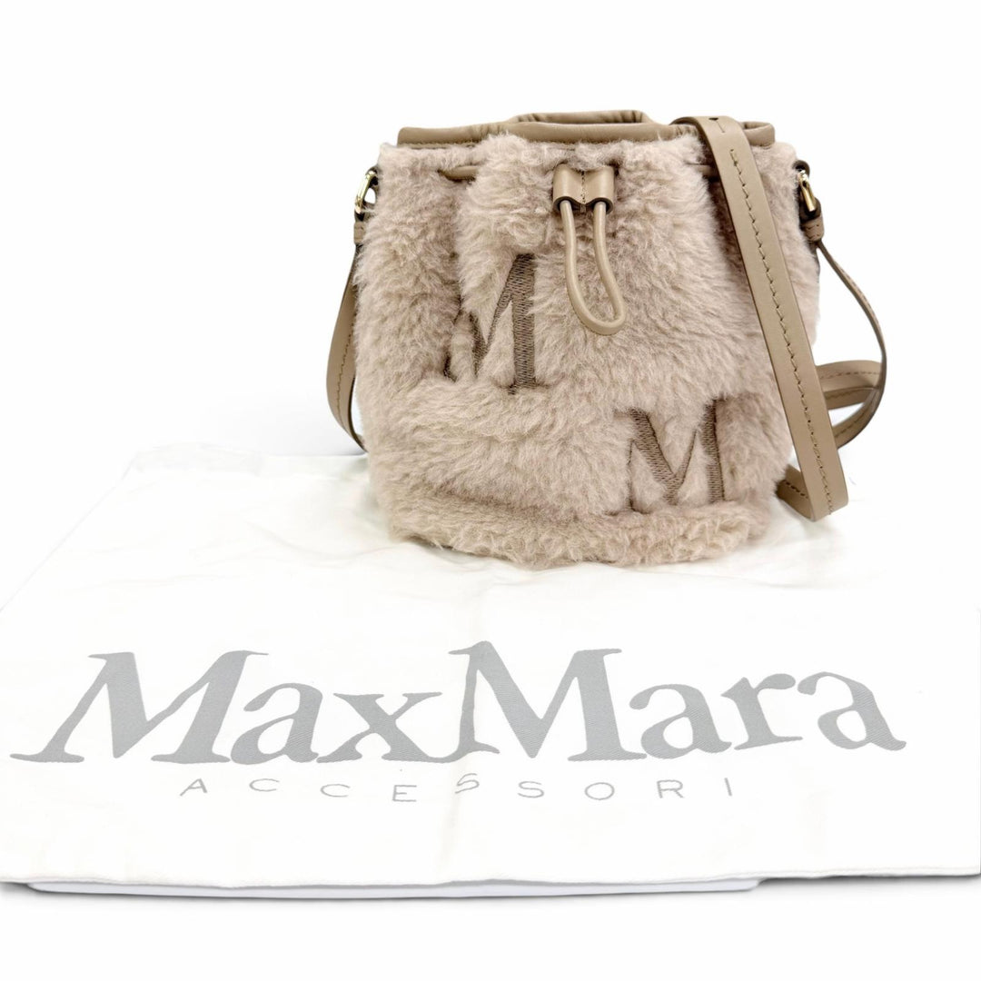 Excellent Max Mara Shoulder Bag Teddy Bucket Bag Logo embroidery, leather beige