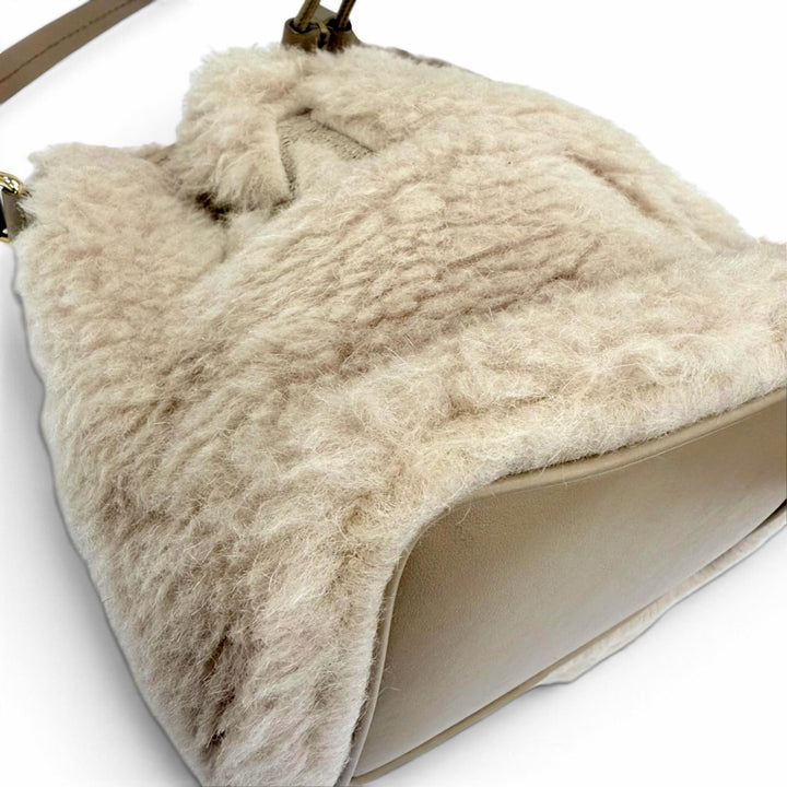 Excellent Max Mara Shoulder Bag Teddy Bucket Bag Logo embroidery, leather beige