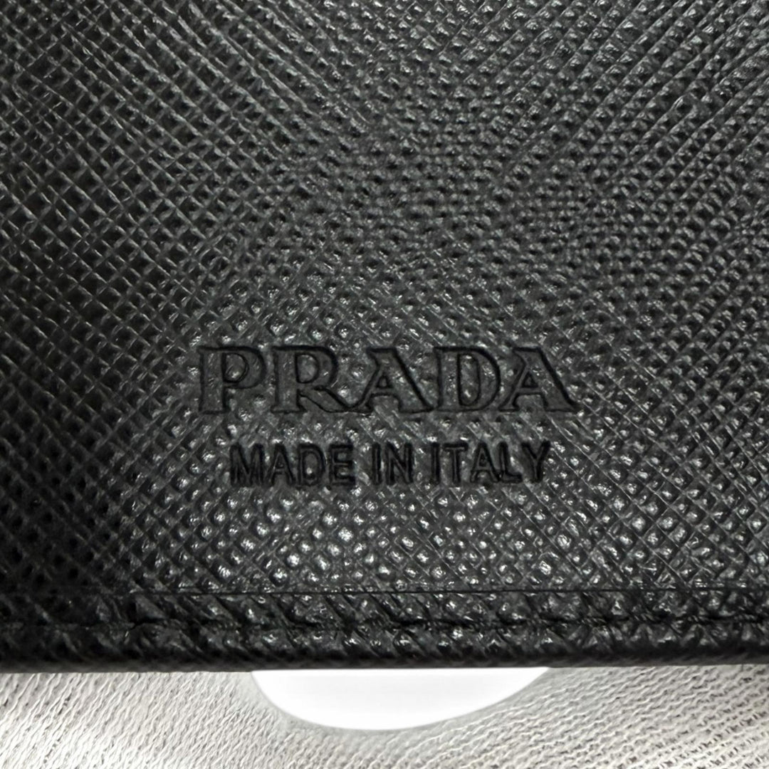 Pristine PRADA Key holder Triangle Logo 6-Piece Keychain black