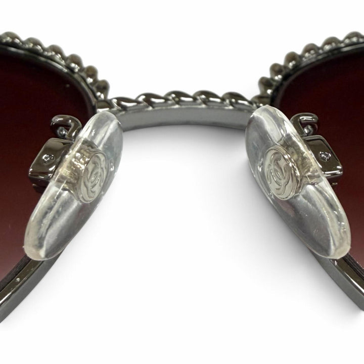 Great CHANEL sunglasses COCO Mark Pantos Shape Gradient Lenses with Chain 4242