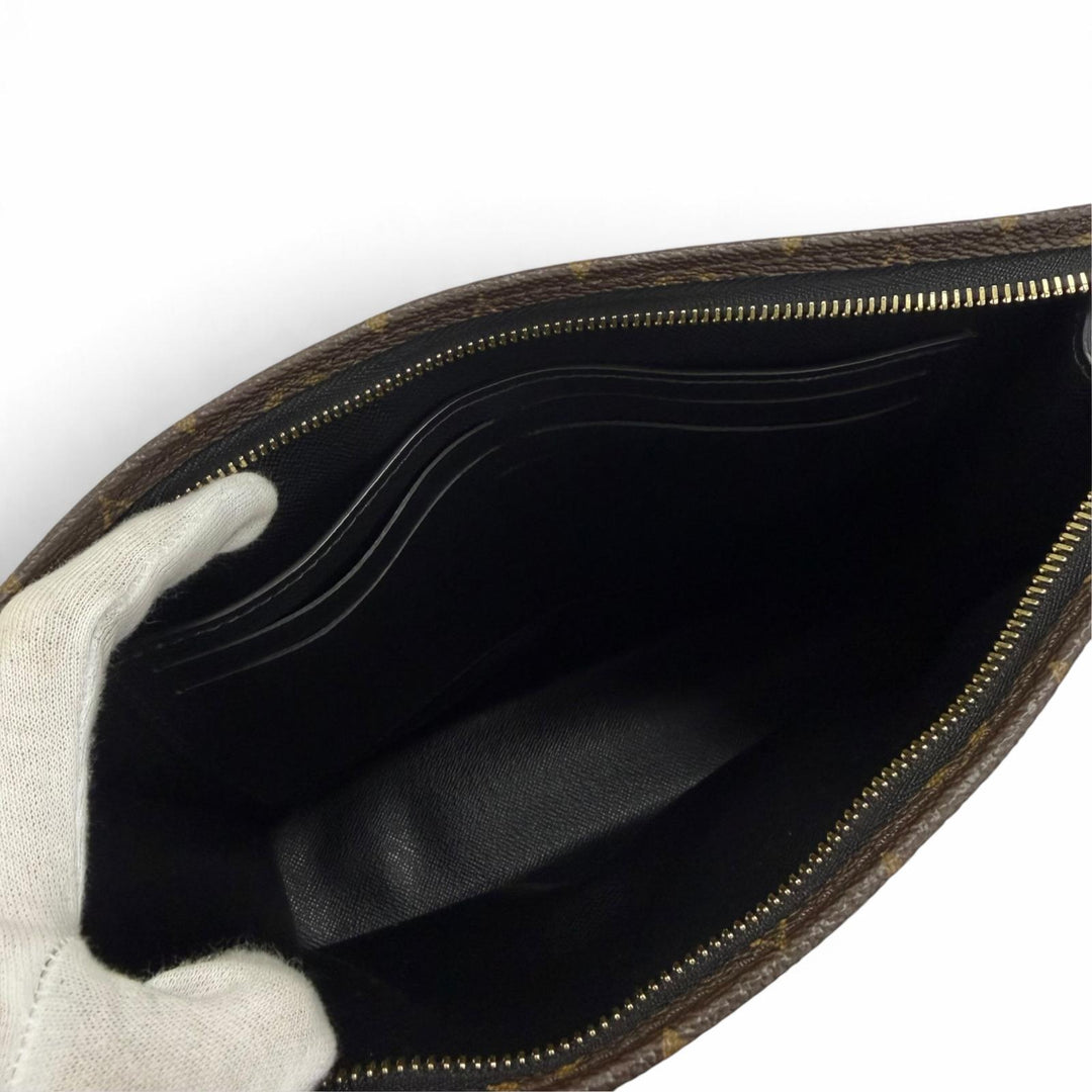 Great LOUIS VUITTON Clutch bag Posh Toilette NM Brown Monogram leather M46037