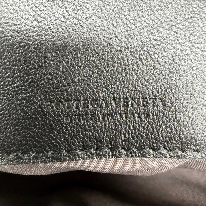 Great BOTTEGAVENETA Clutch bag INTRECCIATO leather black leather Women