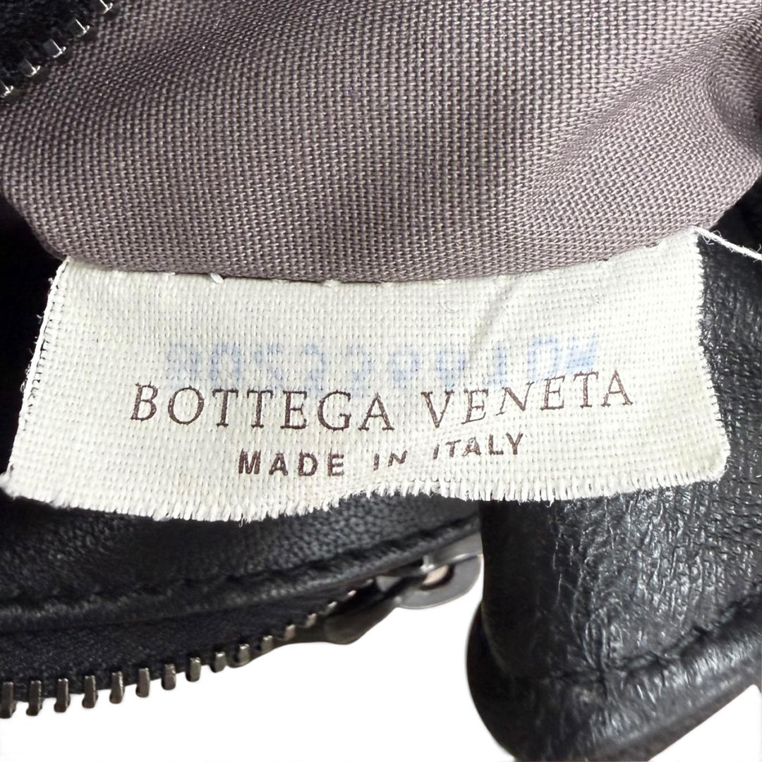 Great BOTTEGAVENETA Clutch bag INTRECCIATO leather black leather Women