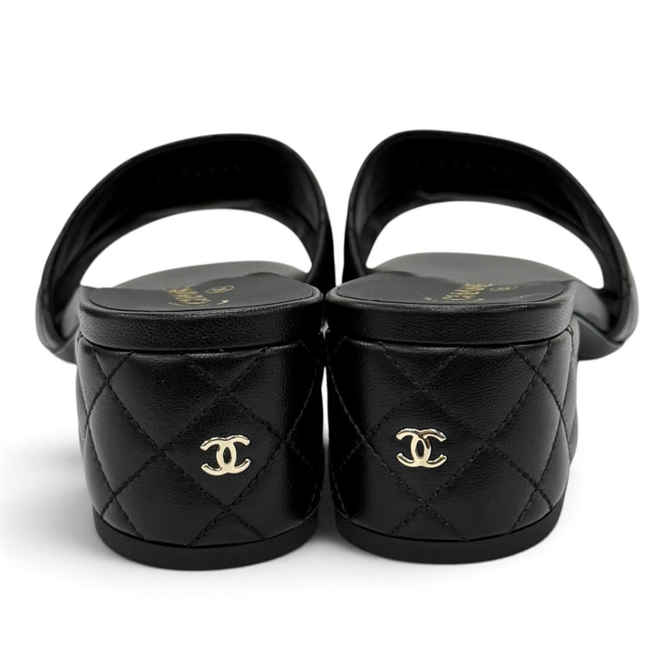 Pristine CHANEL Sandals COCO MarkMetal Matelassé Leather black 37.5 G46480