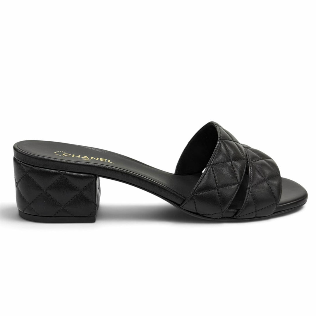 Pristine CHANEL Sandals COCO MarkMetal Matelassé Leather black 37.5 G46480