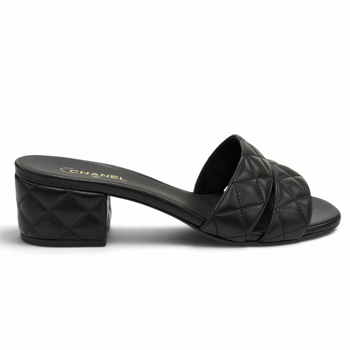 Pristine CHANEL Sandals COCO MarkMetal Matelassé Leather black 37.5 G46480