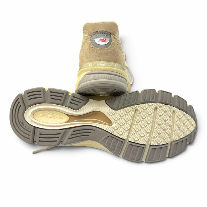 Pristine NEW BALANCE sneakers Lace up beige Suede leather mens 27 U990TE4