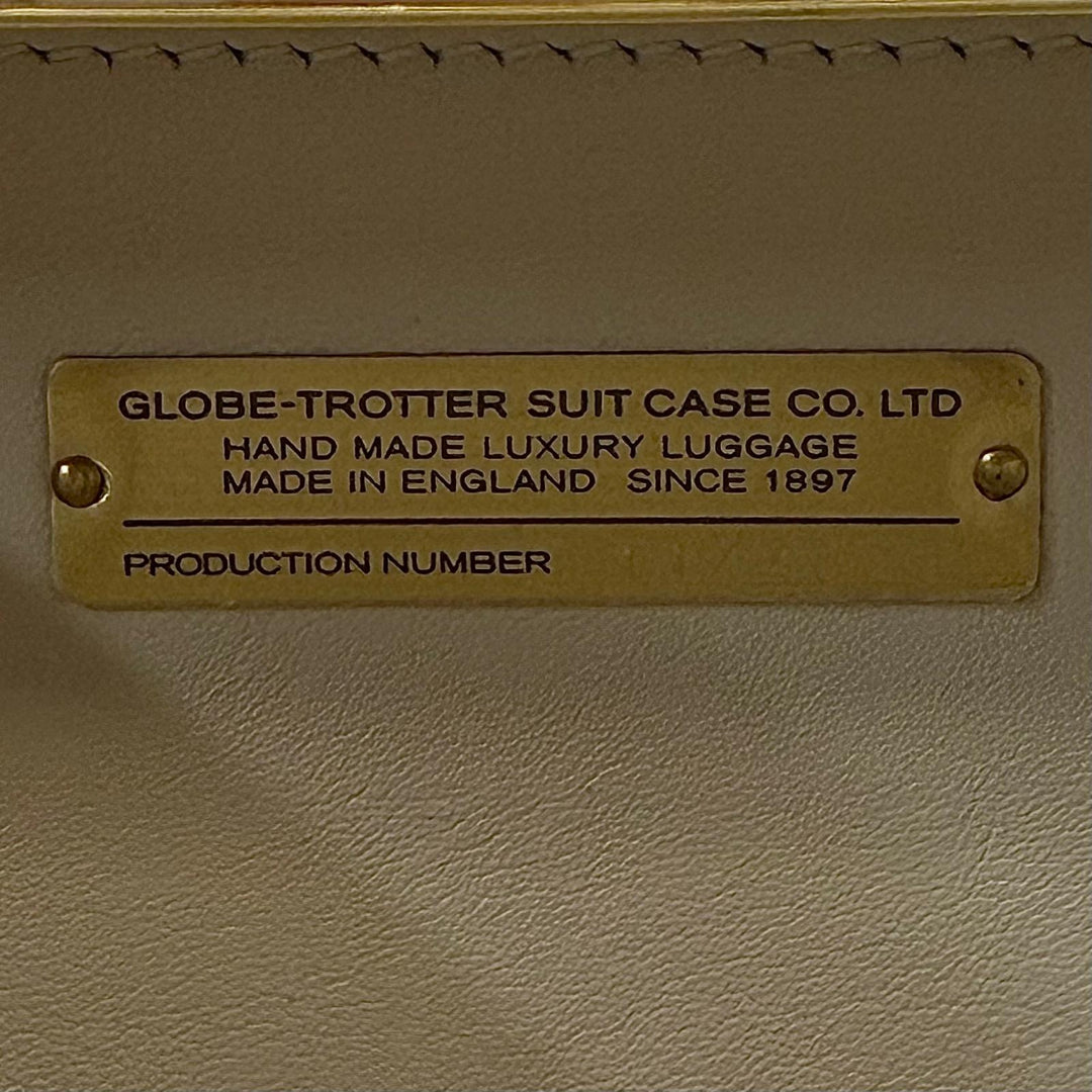 Great GLOBE TROTTER Shoulder Bag Centenary Micro Case 2WAY green leather mens
