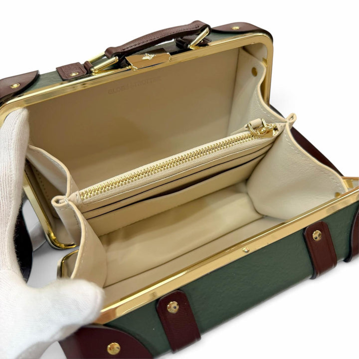 Great GLOBE TROTTER Shoulder Bag Centenary Micro Case 2WAY green leather mens