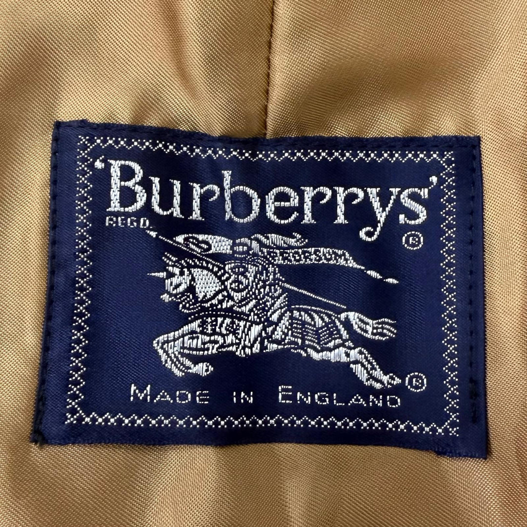 Great Burberrys coat Nova check pattern on the back with wool liner khaki