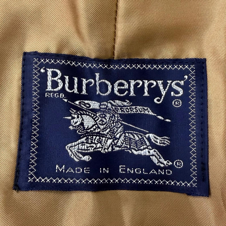 Great Burberrys coat Nova check pattern on the back with wool liner khaki