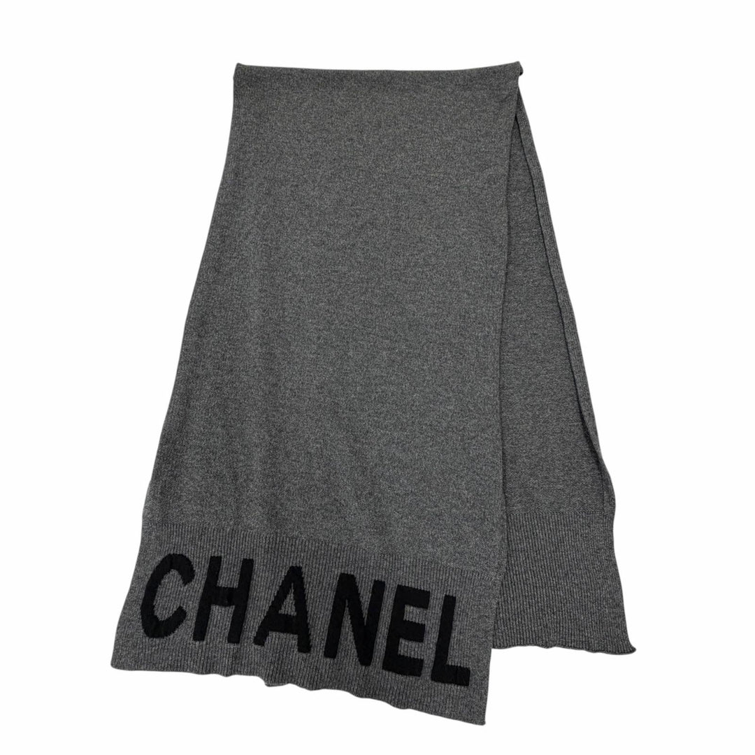 Great CHANEL Scarf 2025 Cruise Collection Logo Knit gray cashmere Women