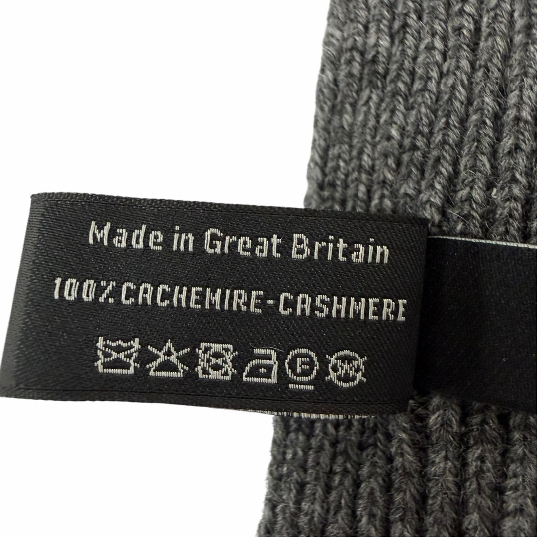 Great CHANEL Scarf 2025 Cruise Collection Logo Knit gray cashmere Women