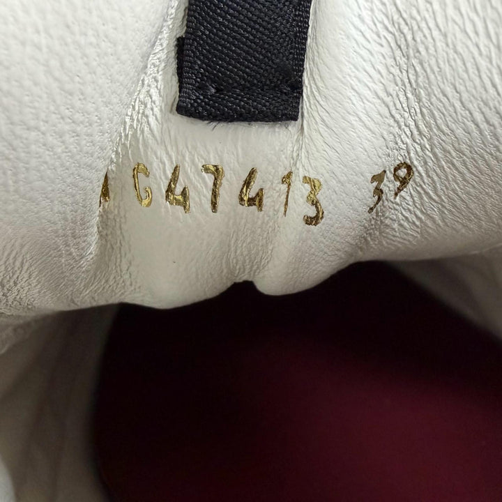Excellent CHANEL Low cut sneakers Métiers d'Art Collection 39 G47413