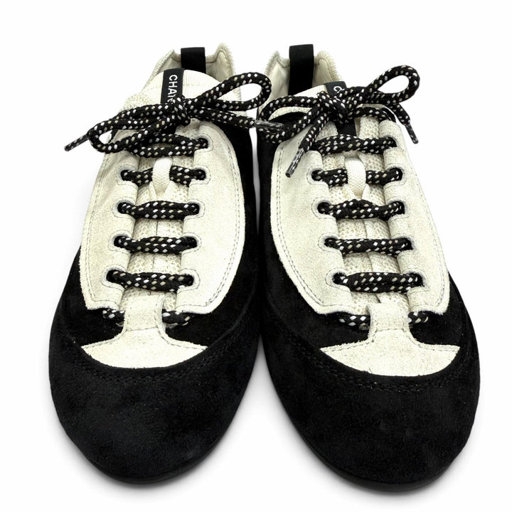 Excellent CHANEL Low cut sneakers Métiers d'Art Collection 39 G47413