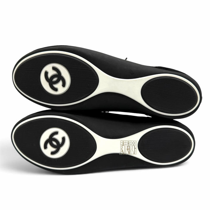 Excellent CHANEL Low cut sneakers Métiers d'Art Collection 39 G47413