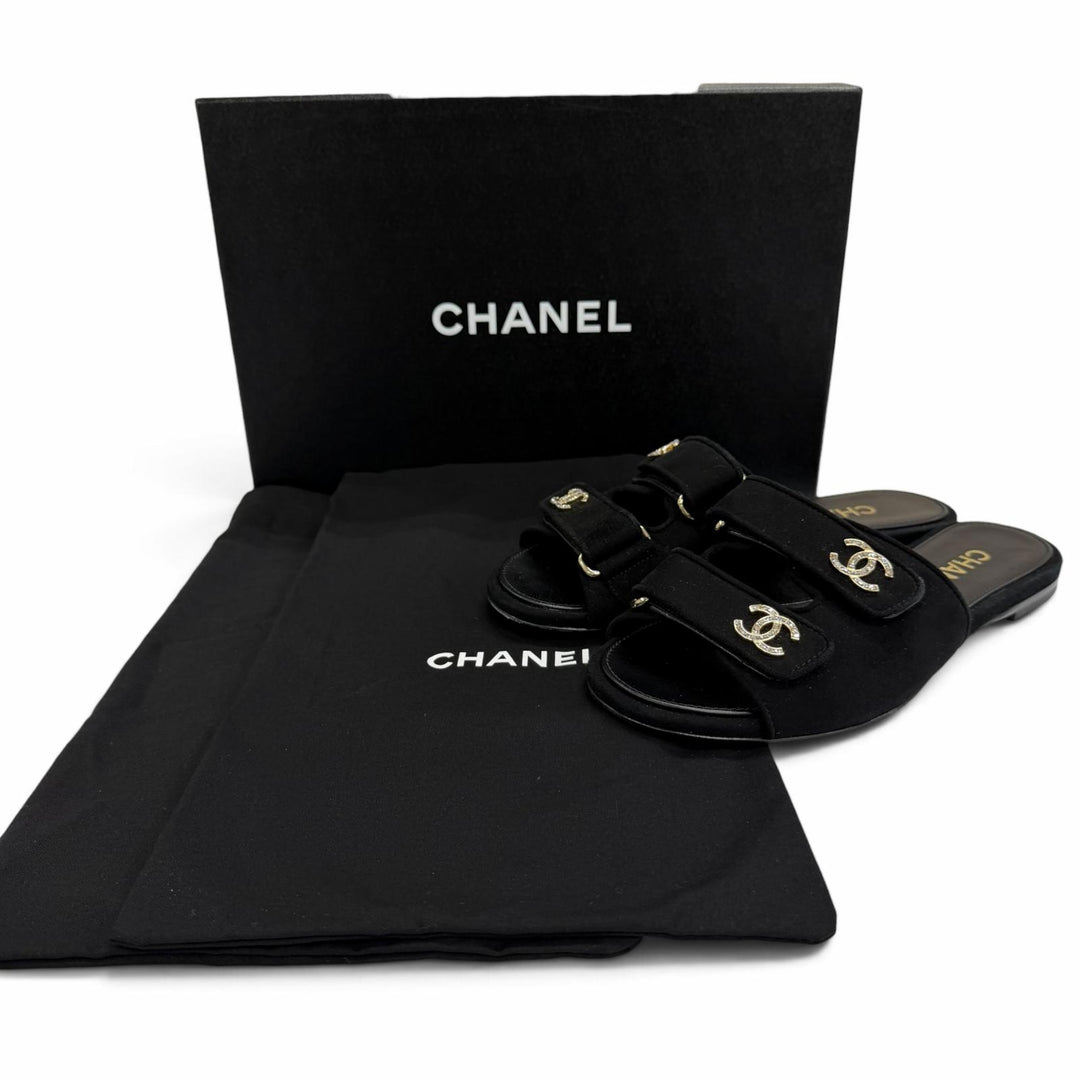 Great CHANEL Mule 2026 Métiers d'Art Collection COCO Mark Leather 37 G47043