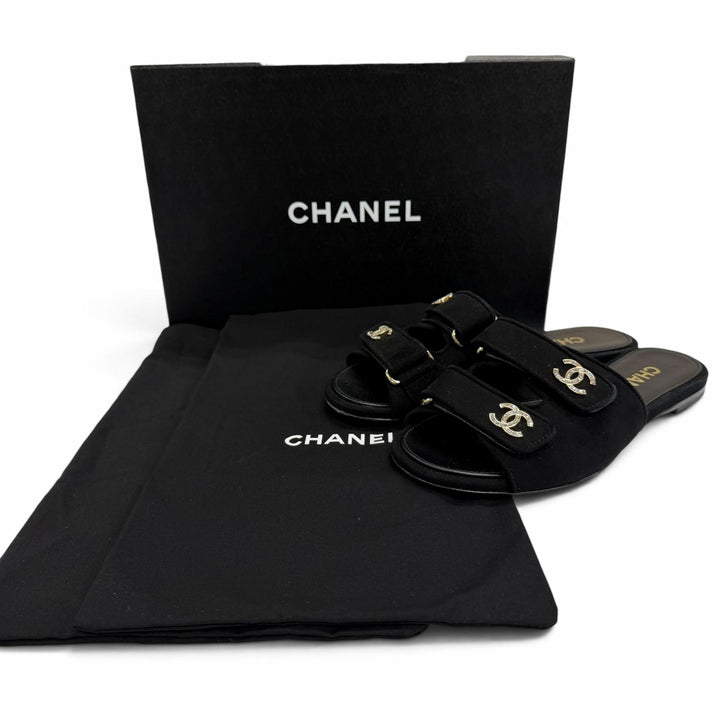 Great CHANEL Mule 2026 Métiers d'Art Collection COCO Mark Leather 37 G47043