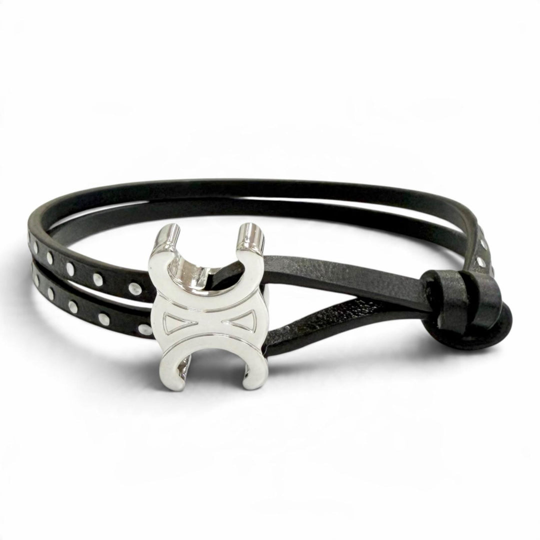 Pristine CELINE bracelet Triomphe Stud Clasp Leather Bangle black 60RW3SMO.3SMO