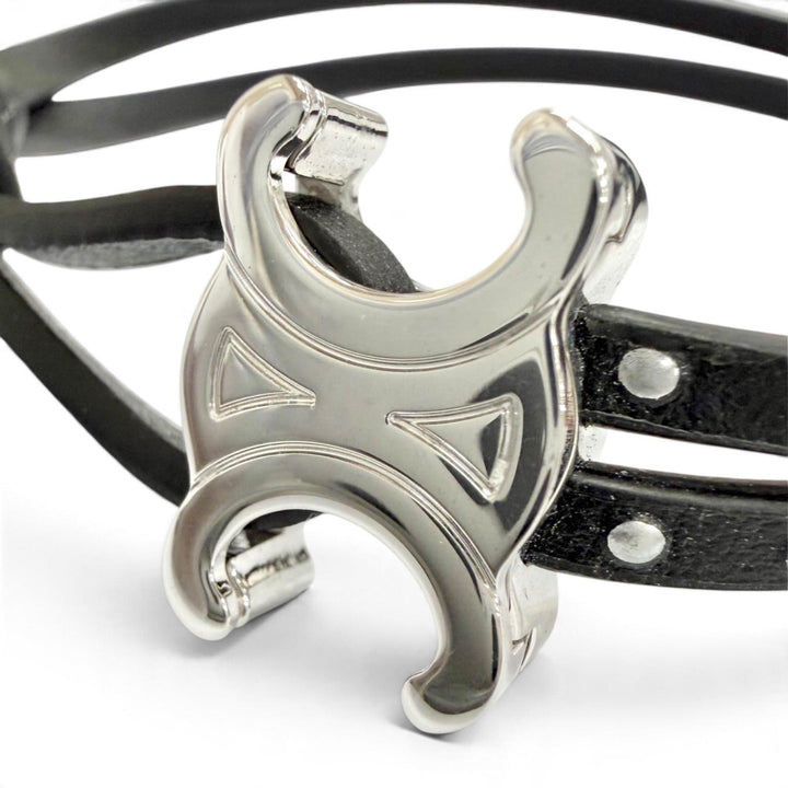 Pristine CELINE bracelet Triomphe Stud Clasp Leather Bangle black 60RW3SMO.3SMO