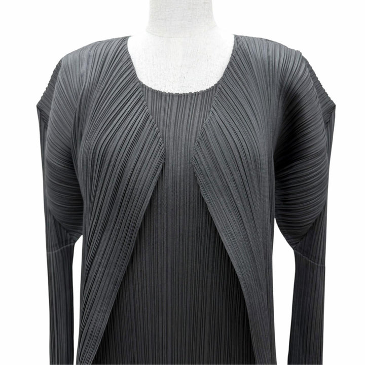 Excellent PLEATS PLEASE ensemble Jackets and dresses Charcoal gray Women
