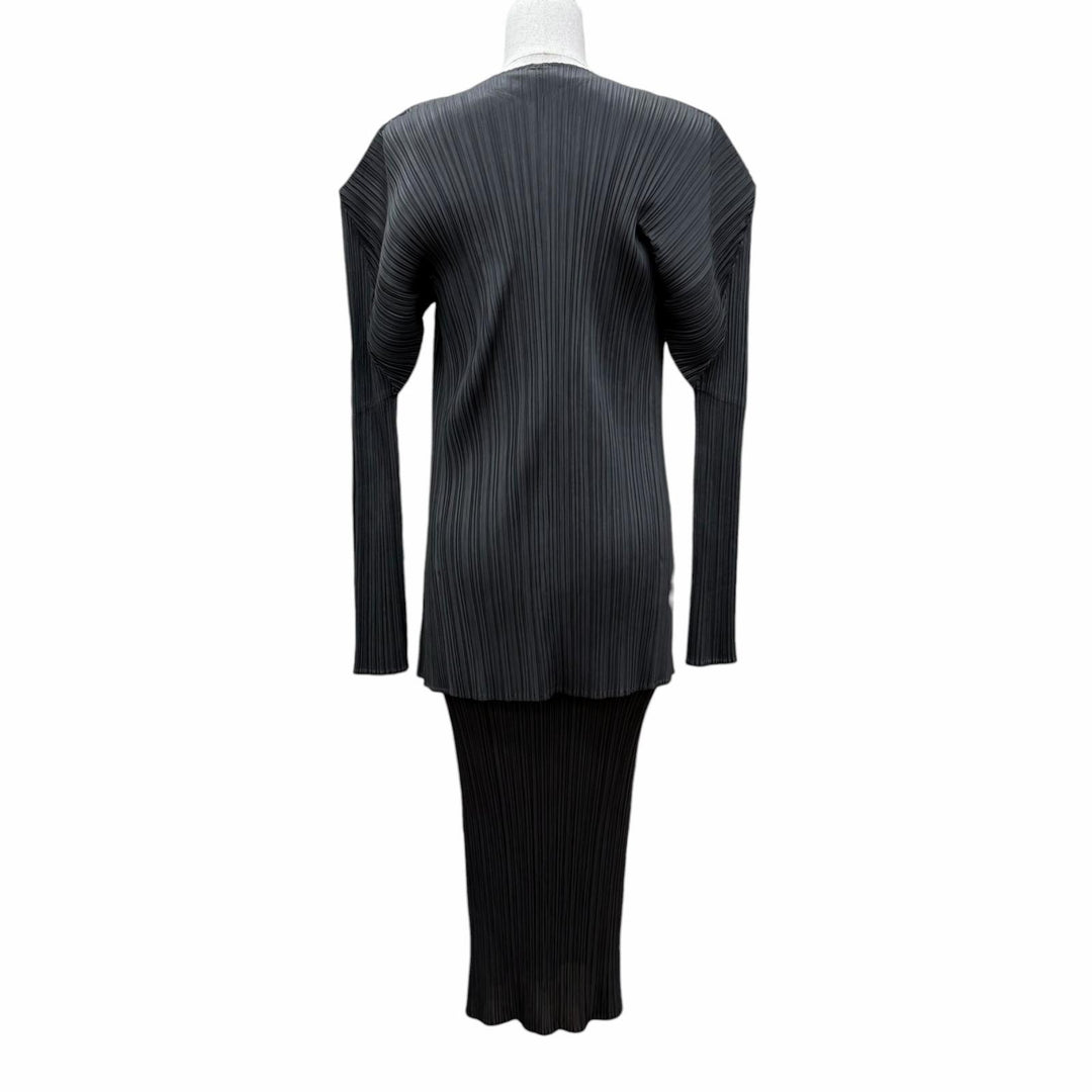 Excellent PLEATS PLEASE ensemble Jackets and dresses Charcoal gray Women
