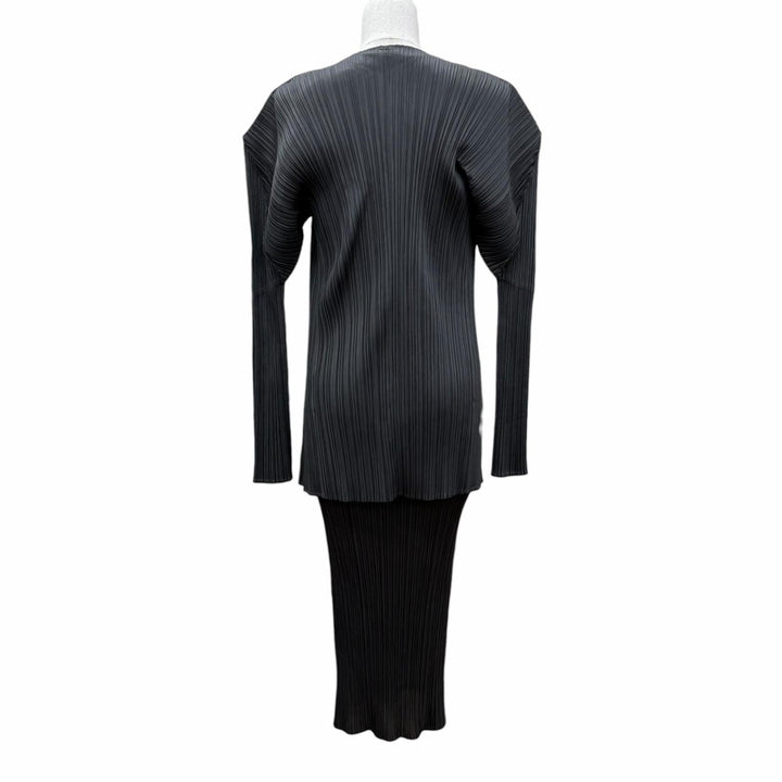 Excellent PLEATS PLEASE ensemble Jackets and dresses Charcoal gray Women