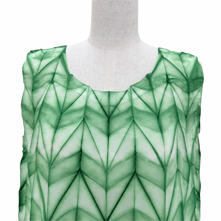 Excellent ISSEY MIYAKE one piece No sleeve Green system Women 2 IM02FH666