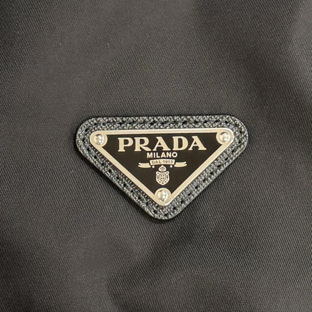 Excellent PRADA Jacket Triangle with logo Re Nylon blouson black IT 36 292102