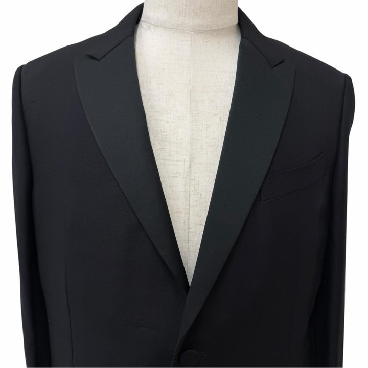 Pristine VALENTINO suit Single-breasted tuxedo two-piece set with twill finish
