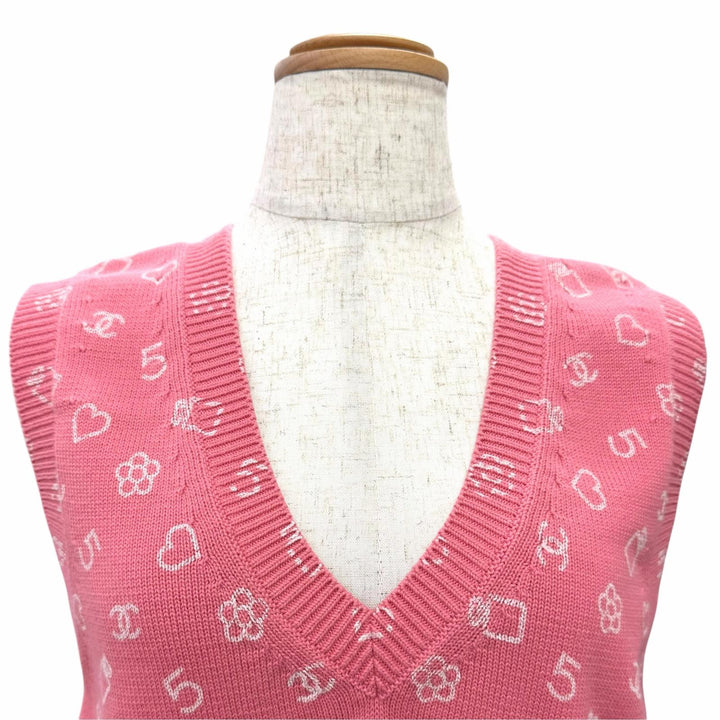 Excellent CHANEL COCO Mark All-Over Print V-Neck Knit Vest pink 38 P74201K10609