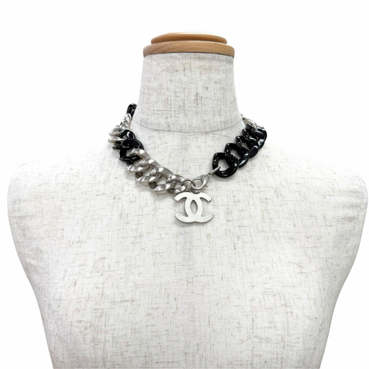 Great CHANEL Necklace COCO Mark Chain Choker Necklace Accessory black 07P