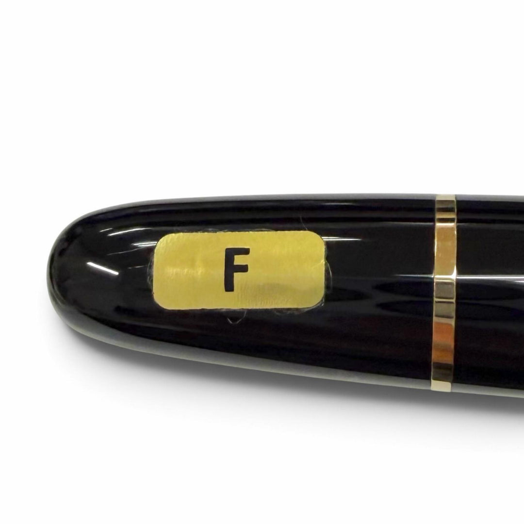 Pristine MONTBLANC fountain pen Meisterstück 145 Classic black 14K mens