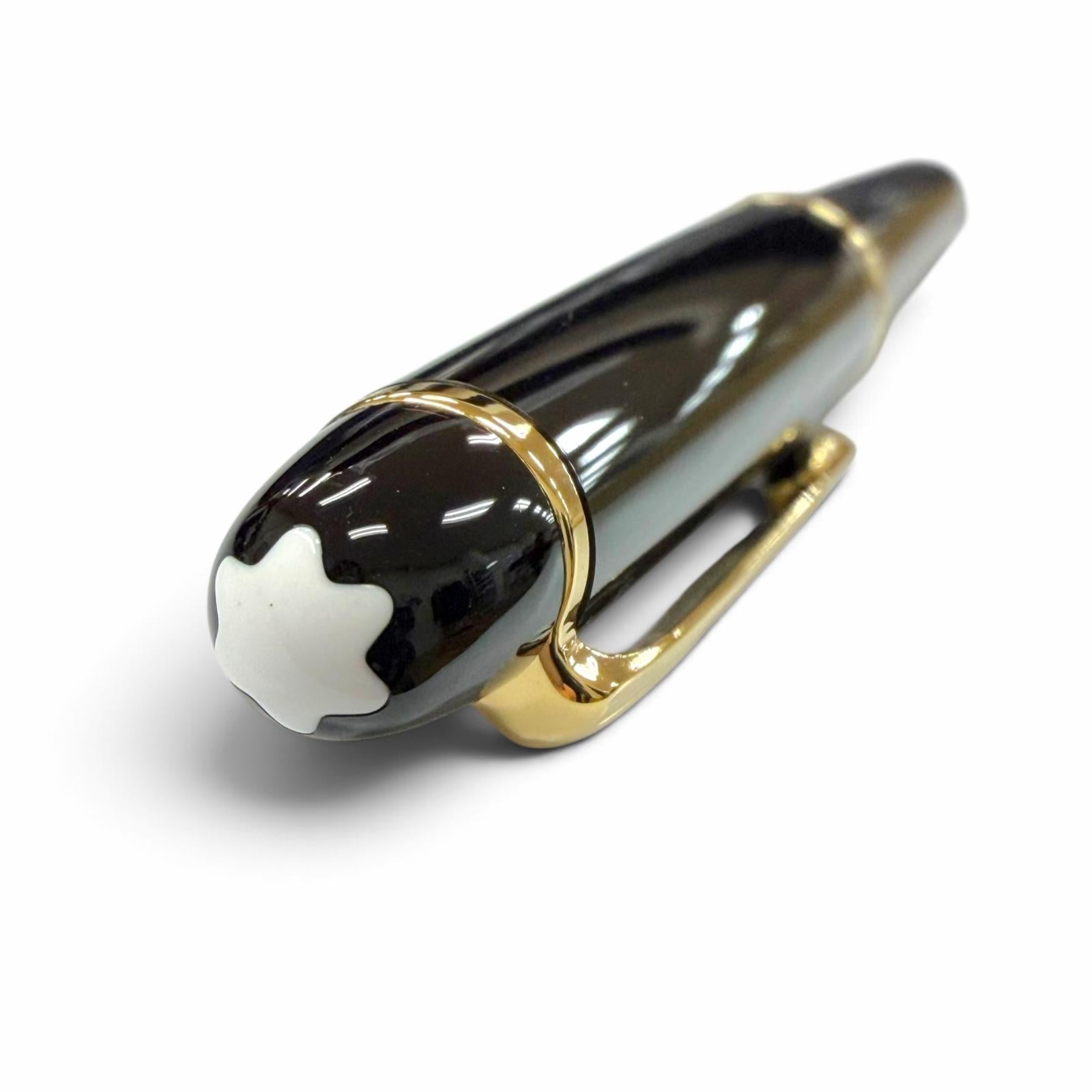 Pristine MONTBLANC fountain pen Meisterstück 145 Classic black 14K
