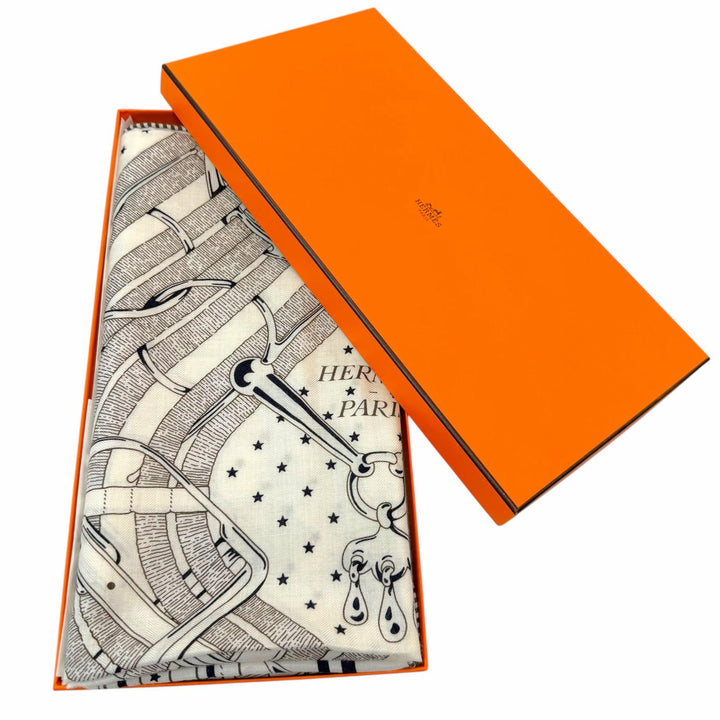 Pristine HERMES Stall Carrégeant Mors A Jouets Bandana beige cashmere Women