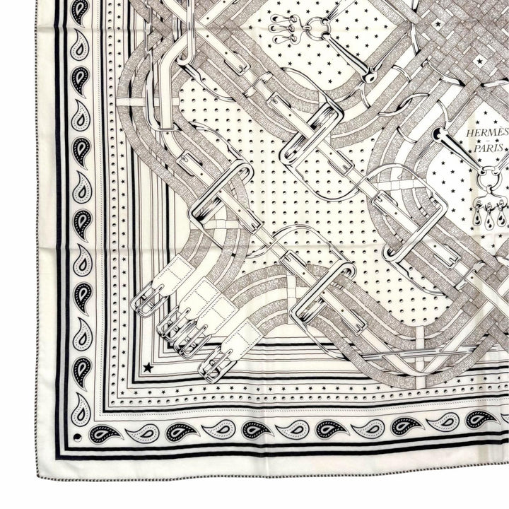 Pristine HERMES Stall Carrégeant Mors A Jouets Bandana beige cashmere Women