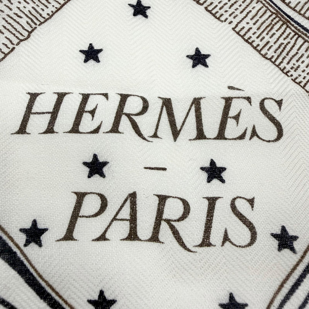 Pristine HERMES Stall Carrégeant Mors A Jouets Bandana beige cashmere Women